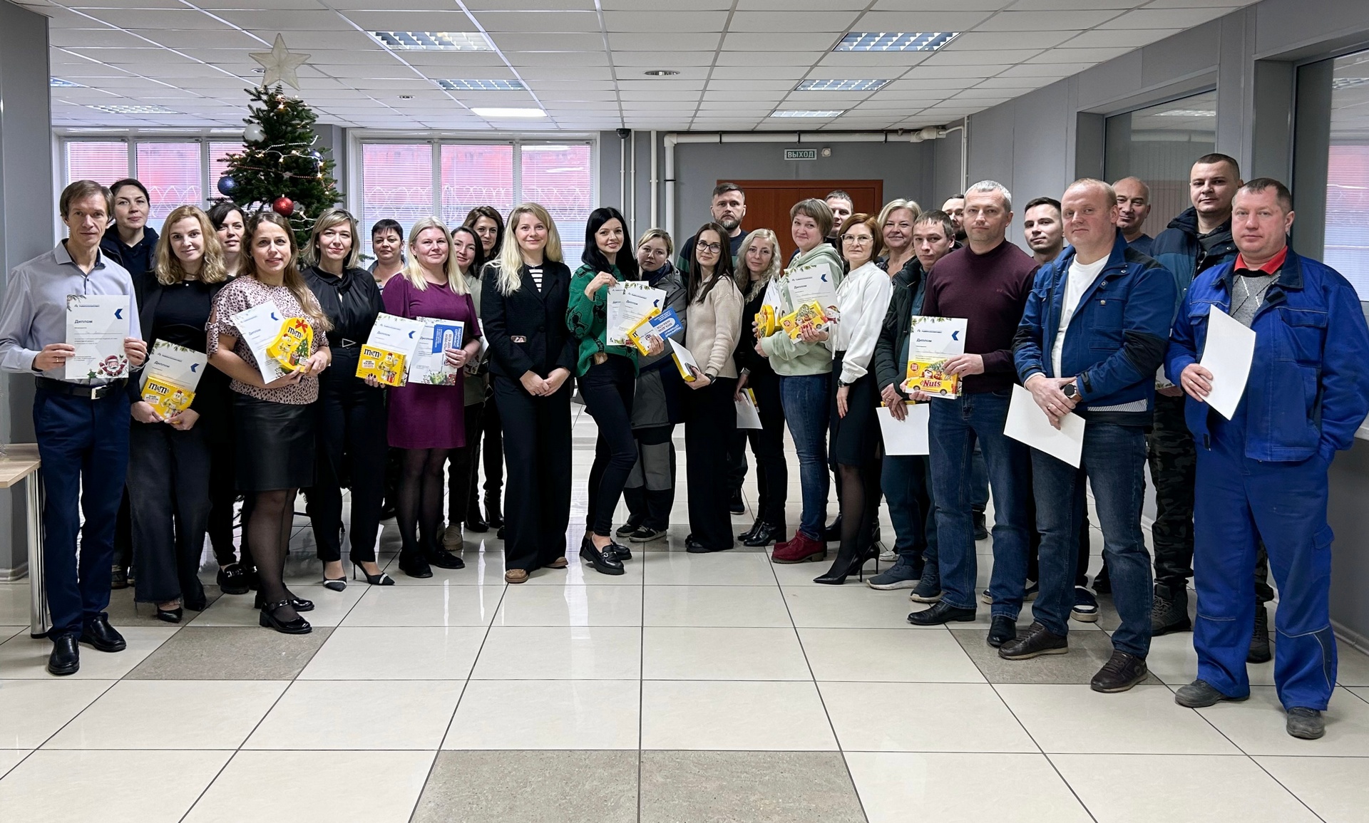 Определены победители конкурса детских поделок «Новогодний домик»