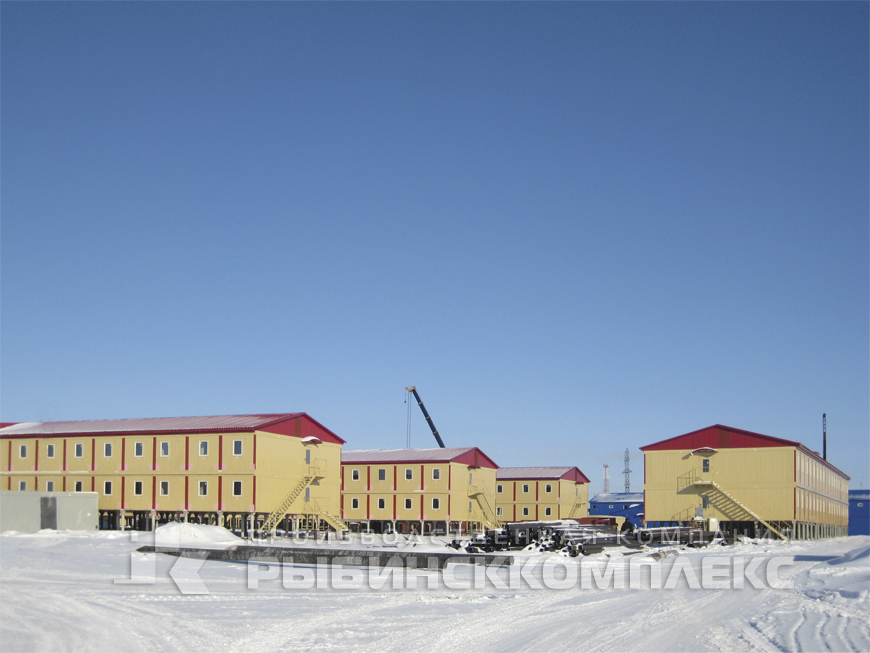 Ямало-Ненецкий АО, вахтовый посёлок  из сблокированных зданий: общежития, столовые
