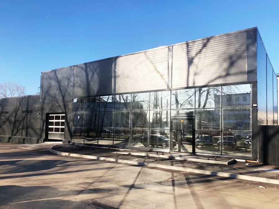 Мотосалон и зона ТО, 600 м² площадью 600 м2